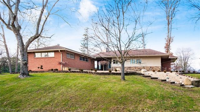 2835 West Drive, Zanesville, OH 43701