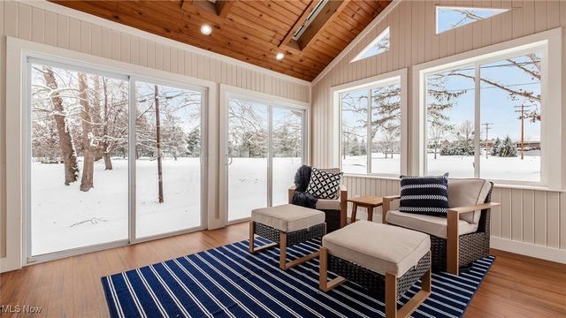 2835 West Drive, Zanesville, OH 43701