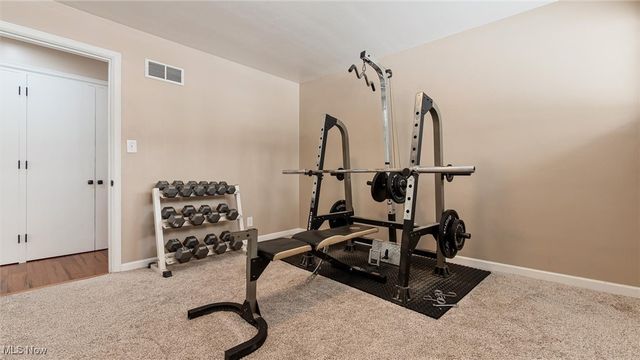 2835 West Drive, Zanesville, OH 43701