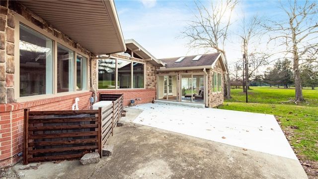 2835 West Drive, Zanesville, OH 43701