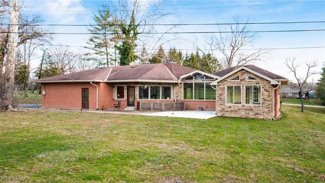 2835 West Drive, Zanesville, OH 43701