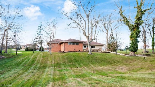 2835 West Drive, Zanesville, OH 43701