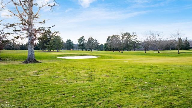 2835 West Drive, Zanesville, OH 43701