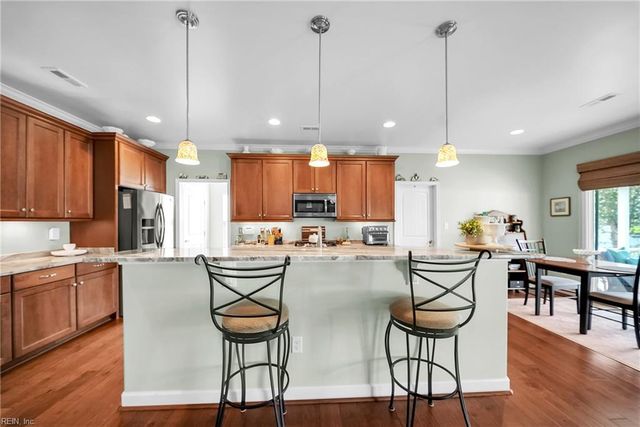 136 Bella DR, Chesapeake, VA 23322