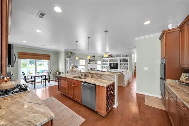 136 Bella DR, Chesapeake, VA 23322