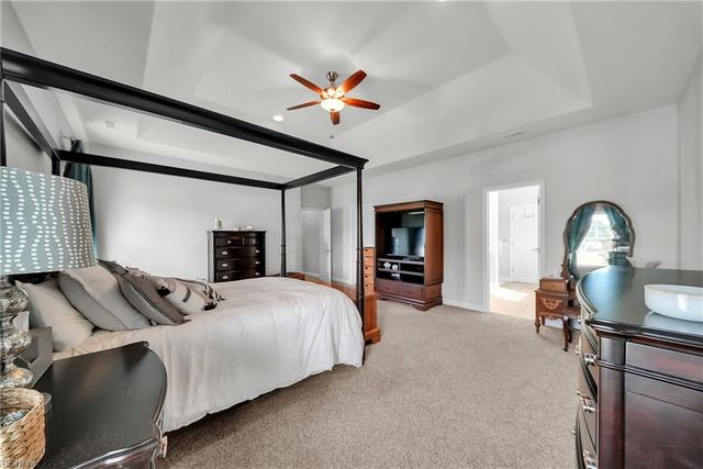 136 Bella DR, Chesapeake, VA 23322