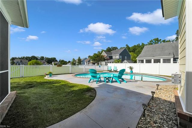 136 Bella DR, Chesapeake, VA 23322