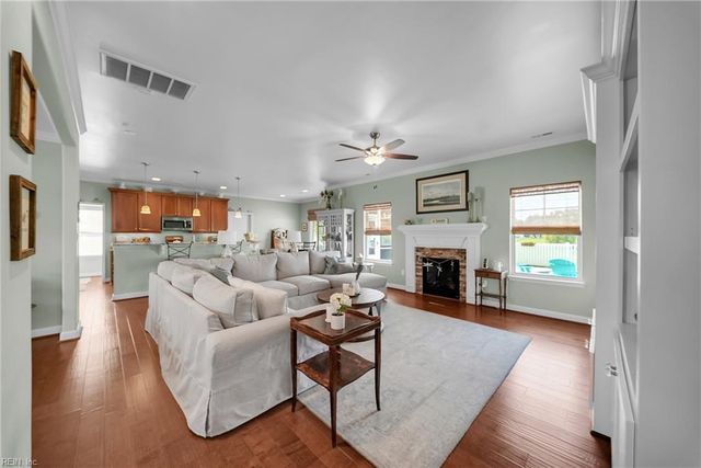 136 Bella DR, Chesapeake, VA 23322