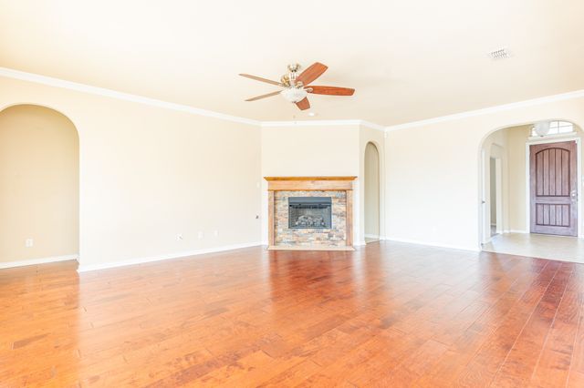 2943 Ladoga Drive, Grand Prairie, TX 75054