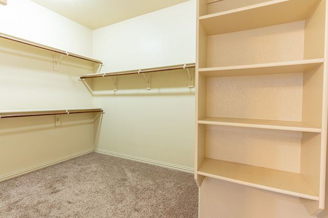 2943 Ladoga Drive, Grand Prairie, TX 75054