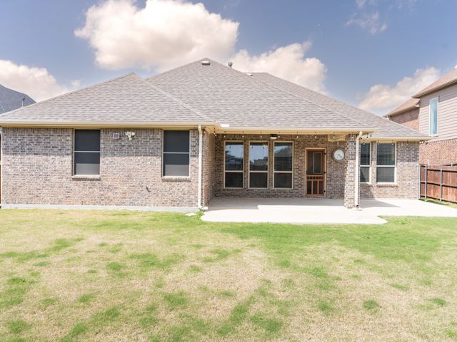 2943 Ladoga Drive, Grand Prairie, TX 75054