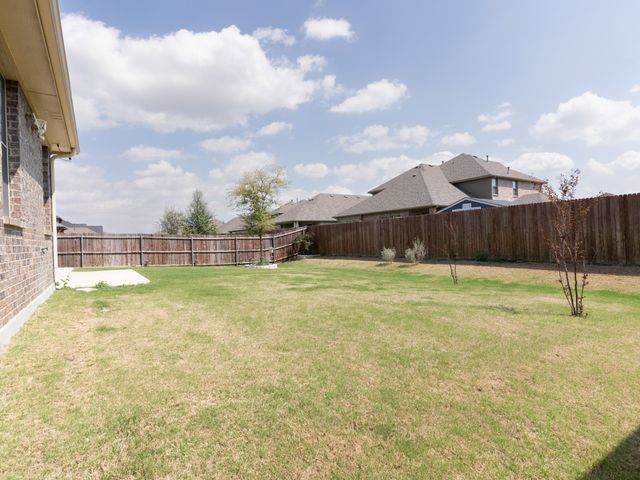 2943 Ladoga Drive, Grand Prairie, TX 75054