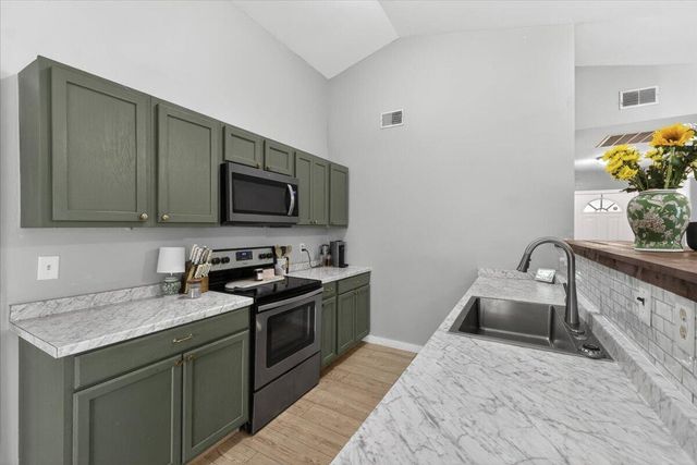 160 Mickler Drive, Ladson, SC 29456