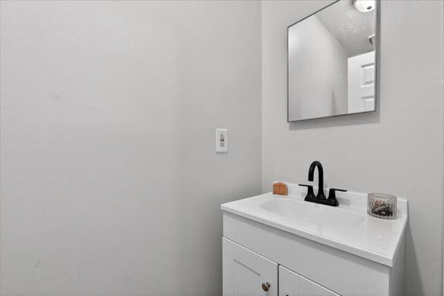 160 Mickler Drive, Ladson, SC 29456