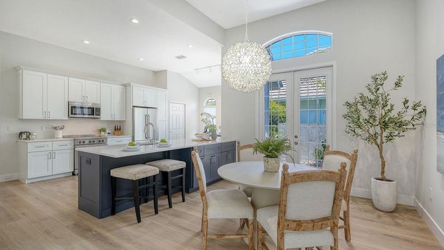 7823 HERITAGE CLASSIC COURT, Lakewood Ranch, FL 34202