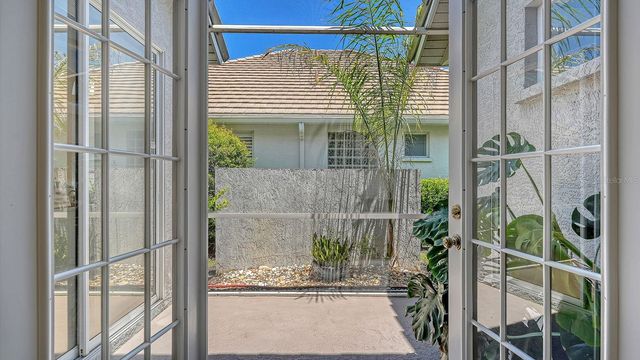 7823 HERITAGE CLASSIC COURT, Lakewood Ranch, FL 34202