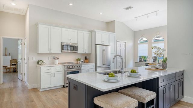 7823 HERITAGE CLASSIC COURT, Lakewood Ranch, FL 34202