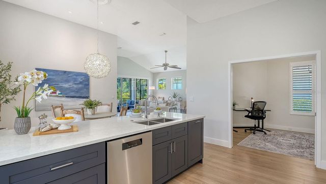 7823 HERITAGE CLASSIC COURT, Lakewood Ranch, FL 34202