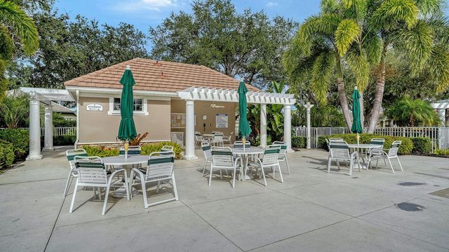 7823 HERITAGE CLASSIC COURT, Lakewood Ranch, FL 34202