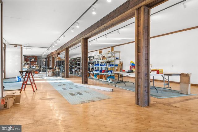 102 S RICHMOND ST, Fleetwood, PA 19522