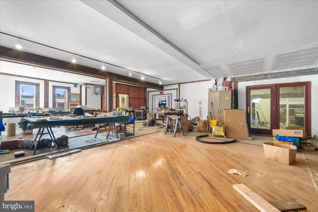 102 S RICHMOND ST, Fleetwood, PA 19522