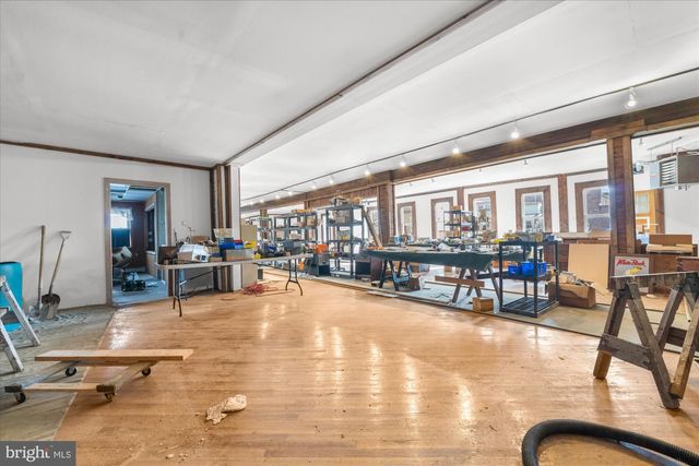 102 S RICHMOND ST, Fleetwood, PA 19522