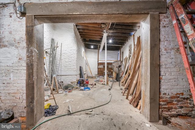 102 S RICHMOND ST, Fleetwood, PA 19522