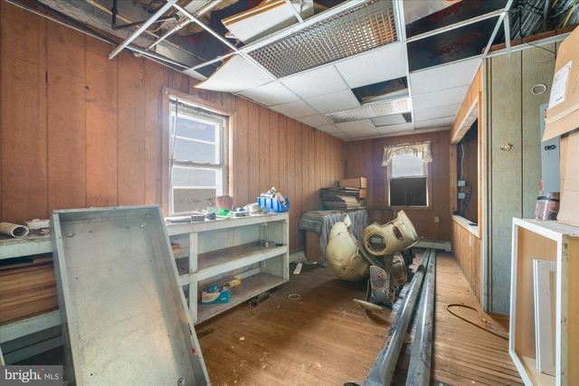 102 S RICHMOND ST, Fleetwood, PA 19522