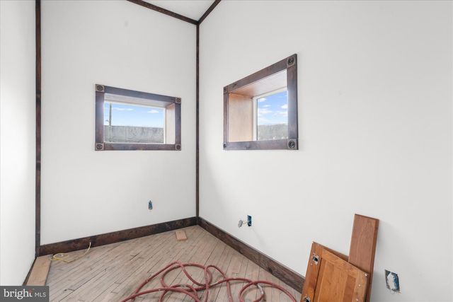 102 S RICHMOND ST, Fleetwood, PA 19522