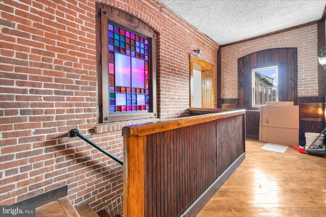 102 S RICHMOND ST, Fleetwood, PA 19522