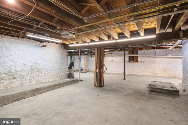 102 S RICHMOND ST, Fleetwood, PA 19522