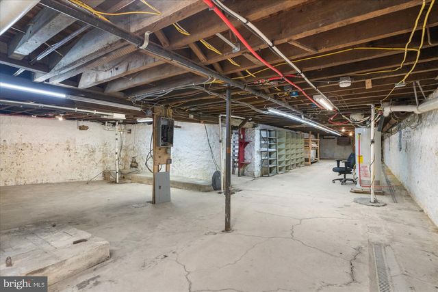 102 S RICHMOND ST, Fleetwood, PA 19522