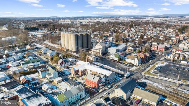 102 S RICHMOND ST, Fleetwood, PA 19522