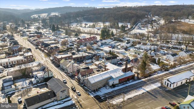 102 S RICHMOND ST, Fleetwood, PA 19522