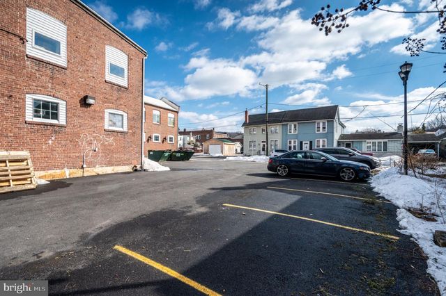 102 S RICHMOND ST, Fleetwood, PA 19522