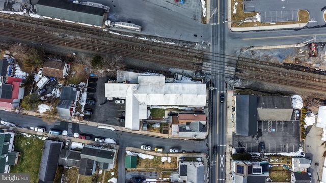 102 S RICHMOND ST, Fleetwood, PA 19522