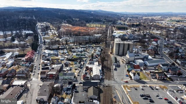 102 S RICHMOND ST, Fleetwood, PA 19522