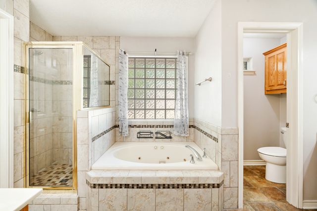 239 Deer Valley Drive, Powderly, TX 75473