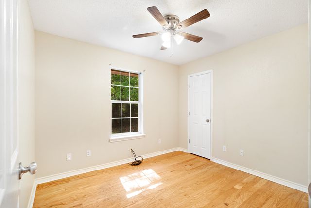 239 Deer Valley Drive, Powderly, TX 75473
