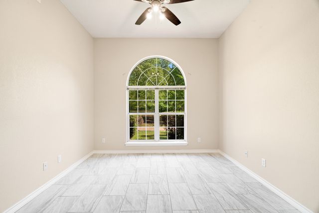 239 Deer Valley Drive, Powderly, TX 75473