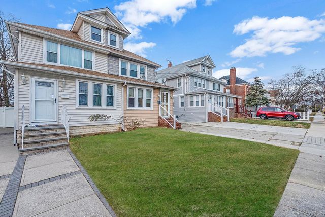 63 E Seaman Avenue, Freeport, NY 11520