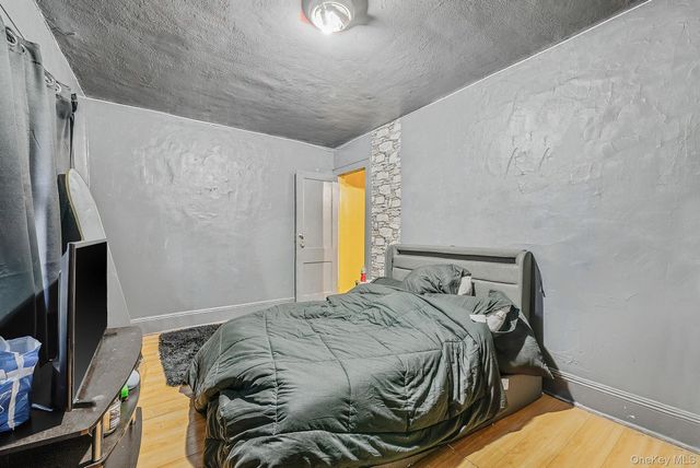 63 E Seaman Avenue, Freeport, NY 11520