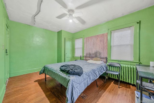 63 E Seaman Avenue, Freeport, NY 11520