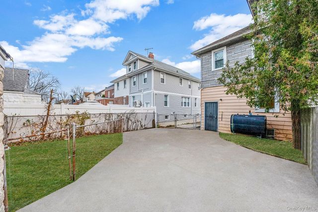 63 E Seaman Avenue, Freeport, NY 11520