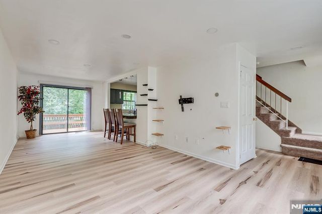 503 Timber Oaks Road 503, Edison, NJ 08820