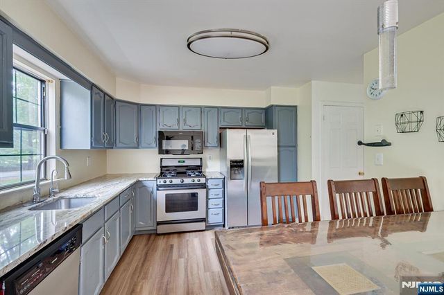 503 Timber Oaks Road 503, Edison, NJ 08820