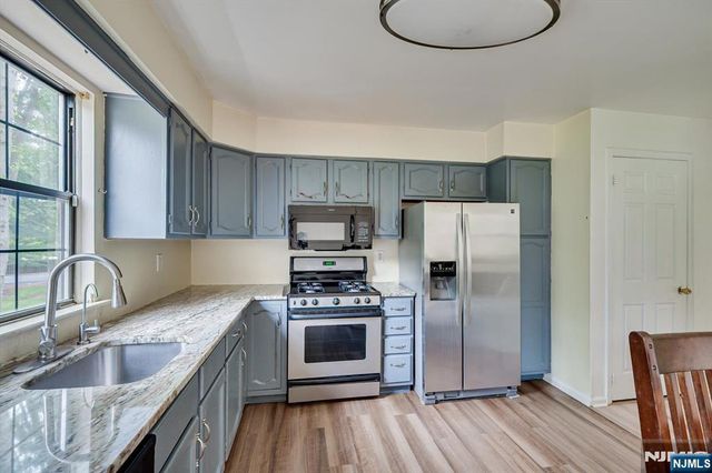 503 Timber Oaks Road 503, Edison, NJ 08820