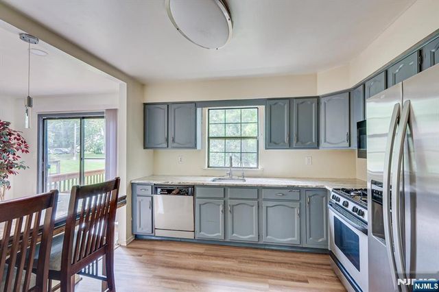 503 Timber Oaks Road 503, Edison, NJ 08820
