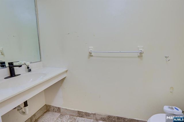 503 Timber Oaks Road 503, Edison, NJ 08820
