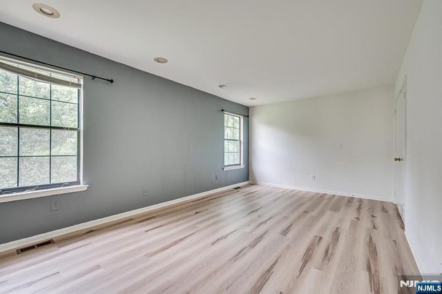 503 Timber Oaks Road 503, Edison, NJ 08820